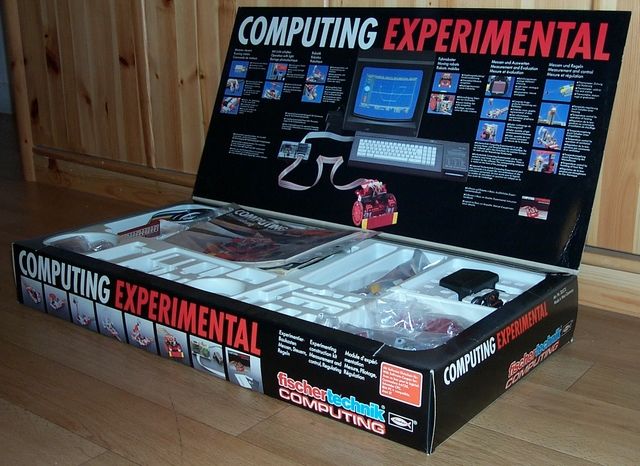 File:Hardware robot fischertechnik-tortue-Computing Boite2.jpg