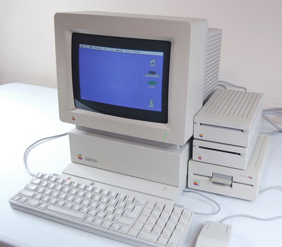 File:Apple IIgs.jpg