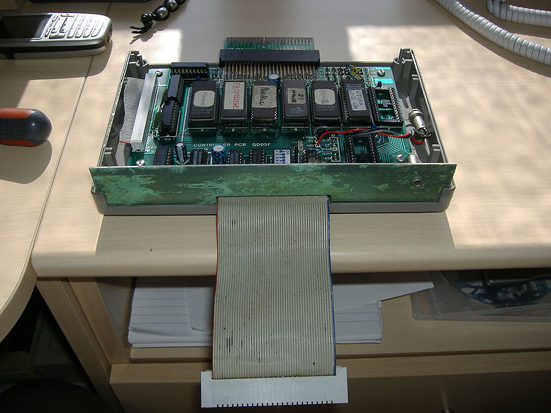 File:ROMBOX 03.JPG